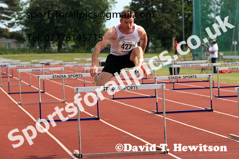 Hurdles, 2025 NEMAA Track and Field, Monkton. Photo: David T. Hewitson/Sports for All Pics